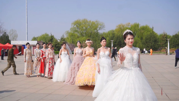 果然视频丨浪漫即将溢出屏幕！你相中了哪款婚纱？