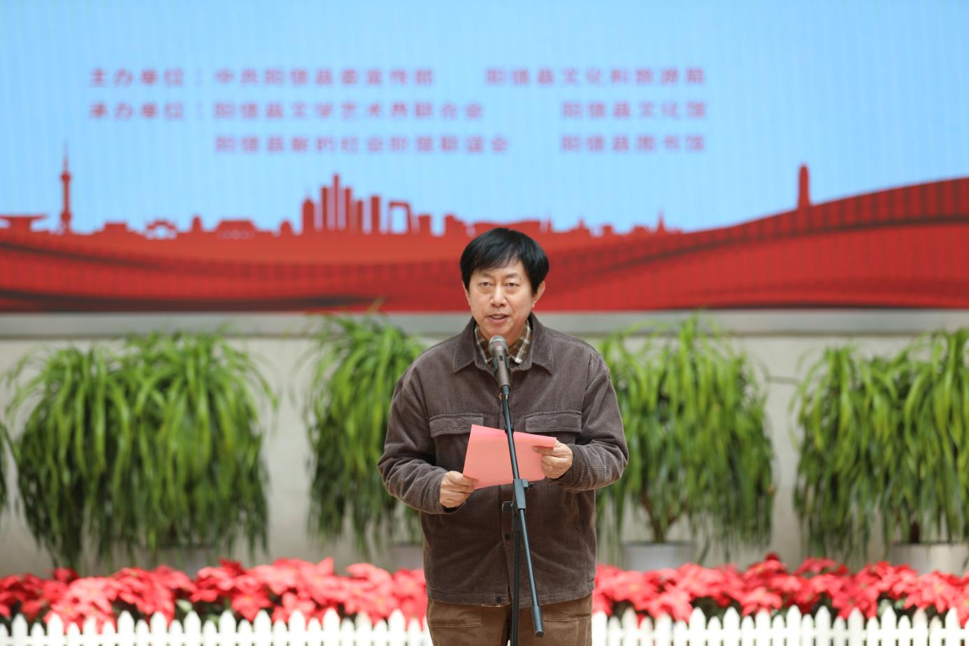 美术作者王义军分享了他们的创作历程,李庆杰及两位作者(王义军,梁＃