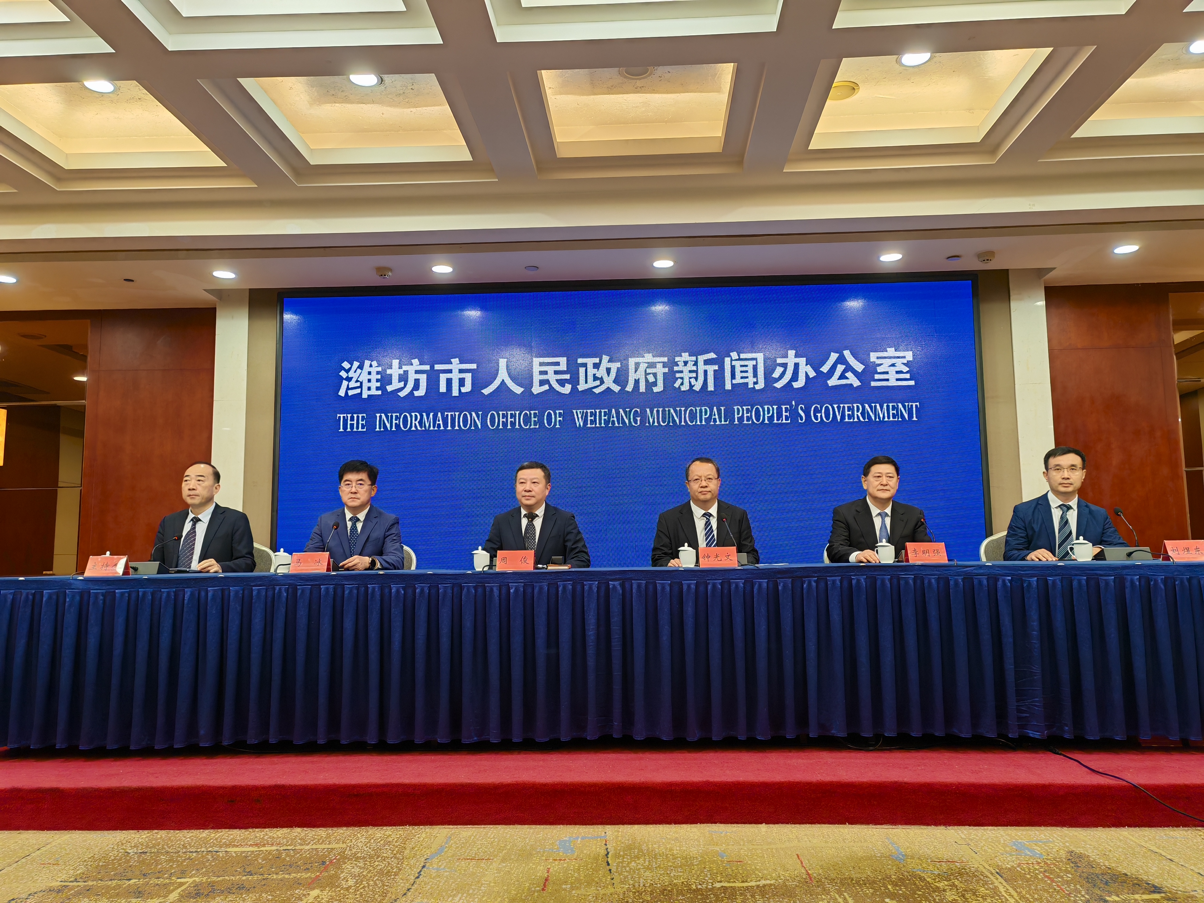 潍坊市副市长,奎文区委书记周俊表示,房地产业是国民经济的支柱产业