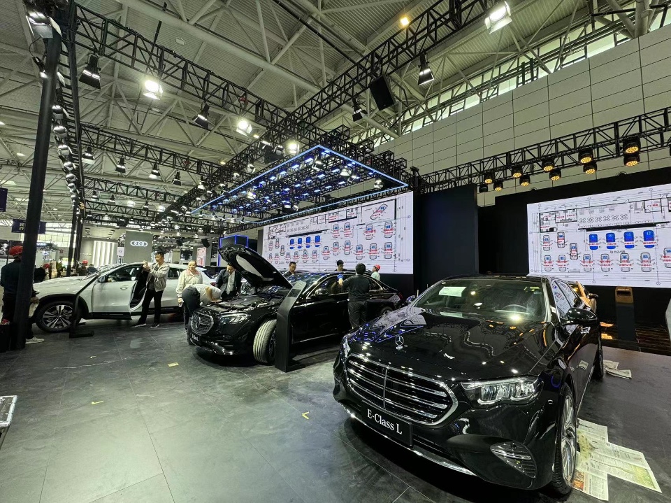 提前探馆齐鲁车展，各大汽车展台争相“比美”