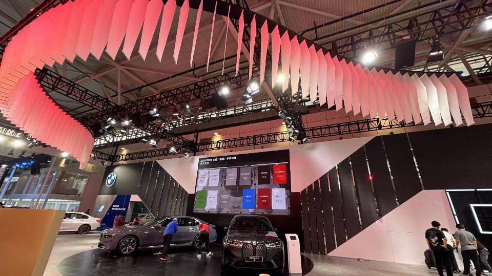 提前探馆齐鲁车展，各大汽车展台争相“比美”