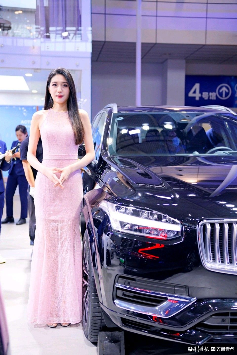 情报员拍客团|高颜值！齐鲁国际车展豪车美女同框，让你赏心悦目