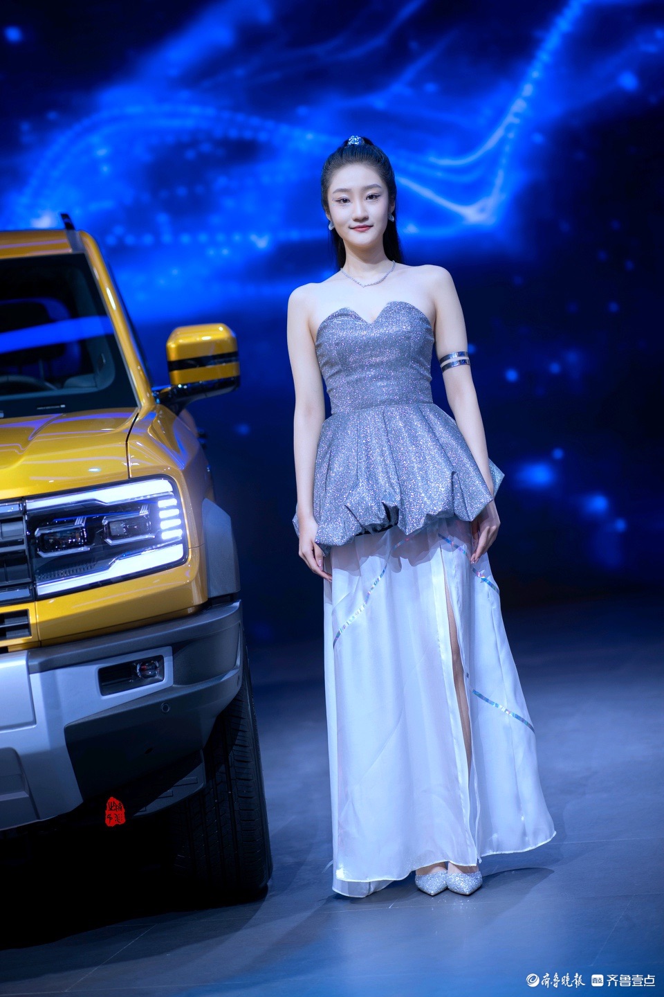 情报员拍客团|甜美大方,帅气阳光！齐鲁国际车展，车模现场助力