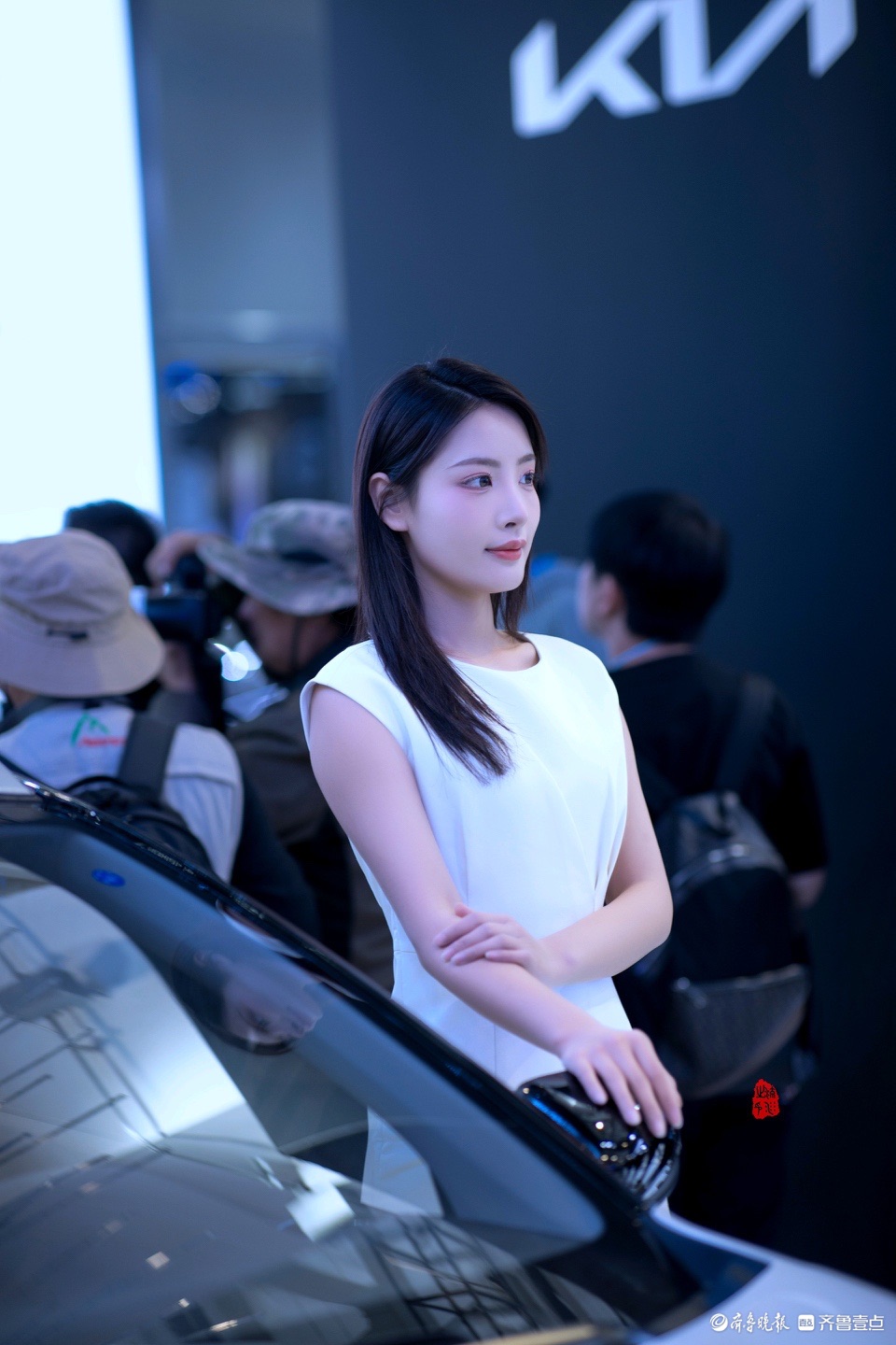 情报员拍客团|甜美大方,帅气阳光！齐鲁国际车展，车模现场助力