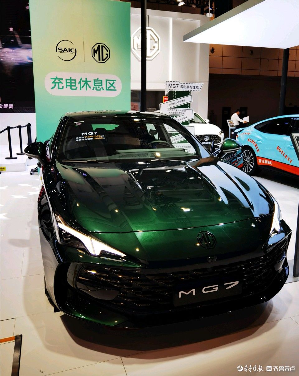 情报员拍客团|五颜六色“小可爱”登场！周末打卡齐鲁车展走起