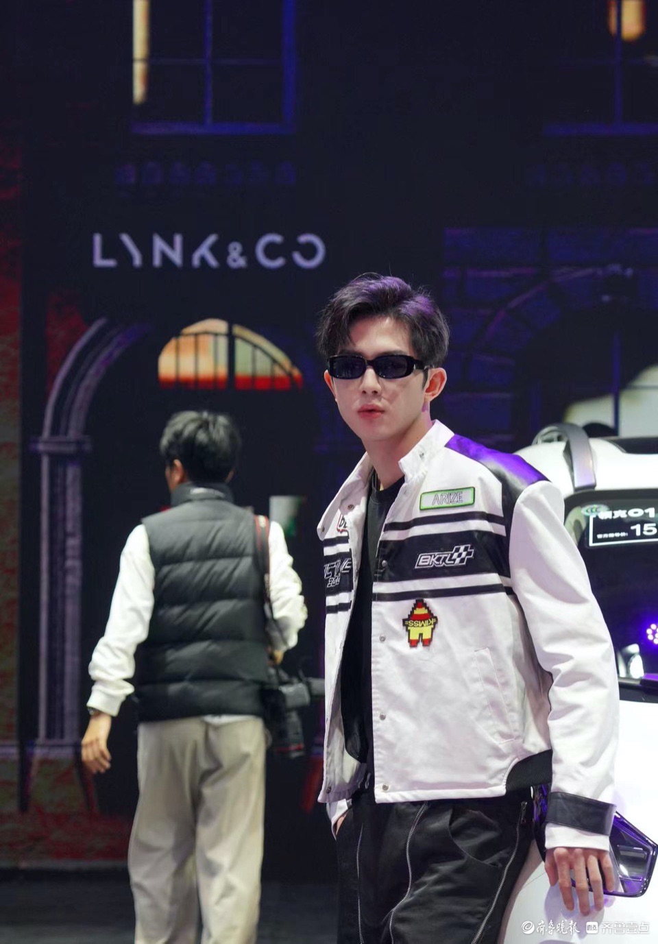 悦驾乐拍|齐鲁车展现场，中外车模齐亮相