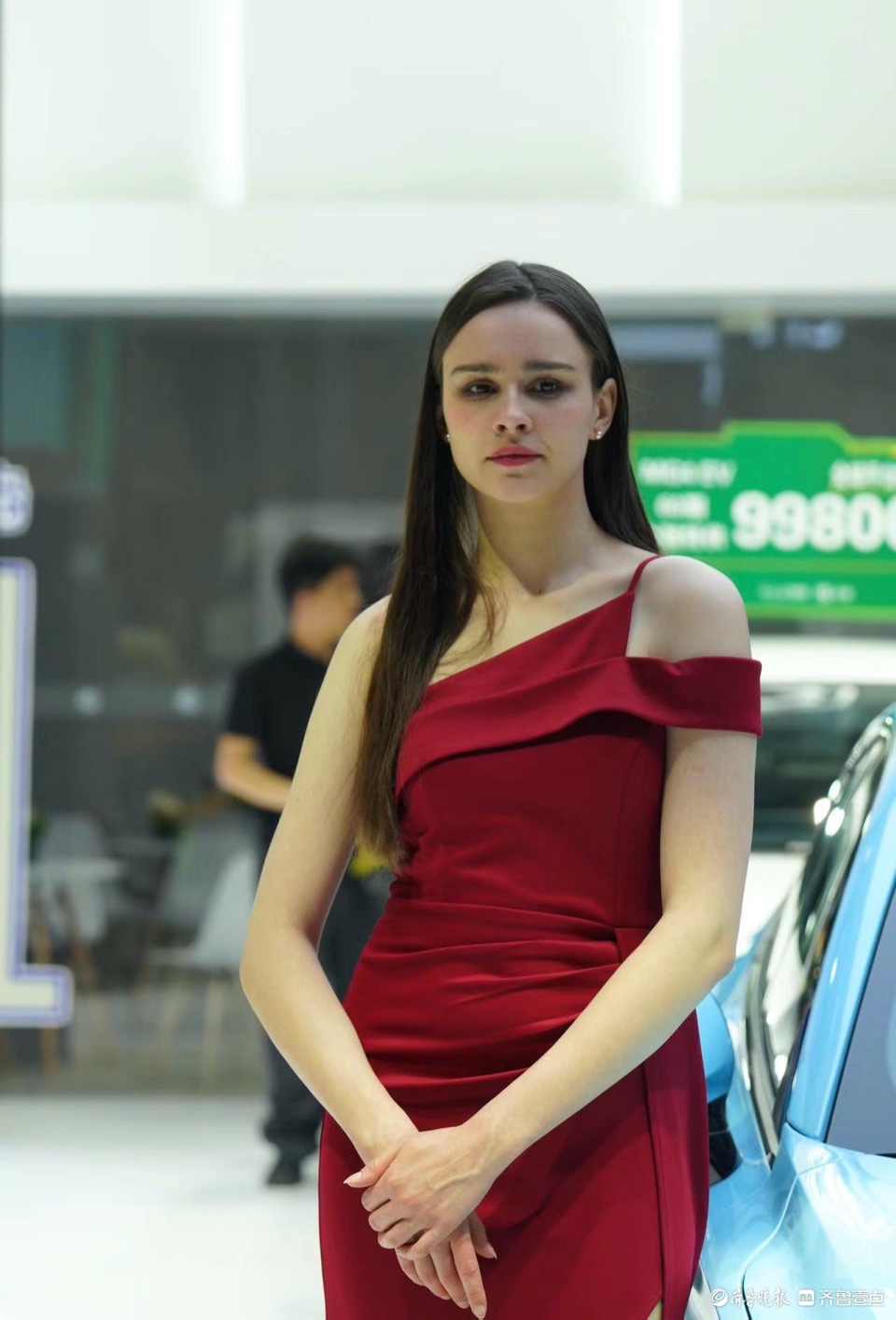 悦驾乐拍|齐鲁车展现场，中外车模齐亮相