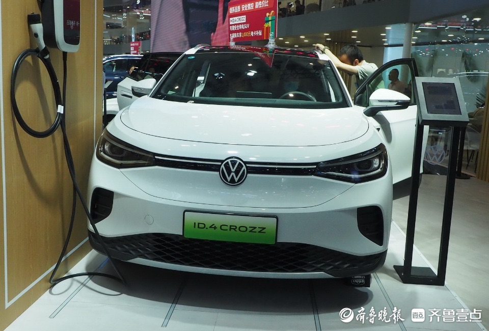 电动化势头迅猛，国际大品牌纷纷推出纯电和混动新车 