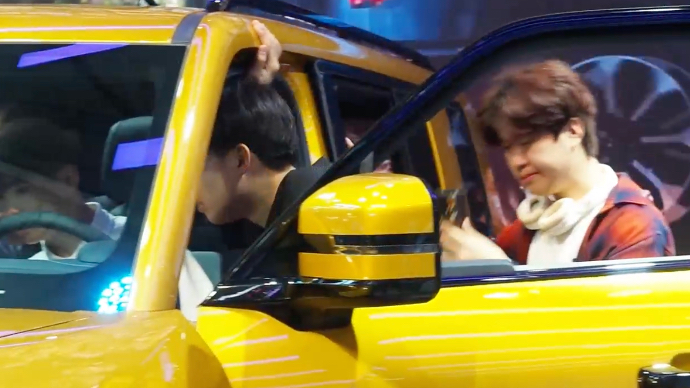 果然视频|临近收官热潮不减，比亚迪方程豹成了车展上“最靓的仔 ” 