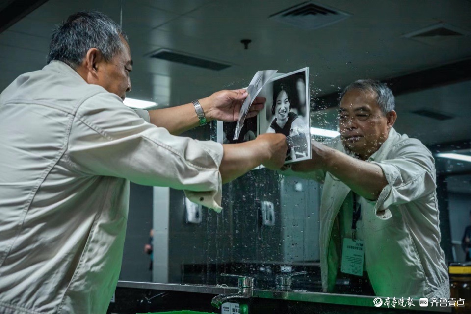 悦驾乐拍|胶片暗房无人机，车展还能这么“玩”？