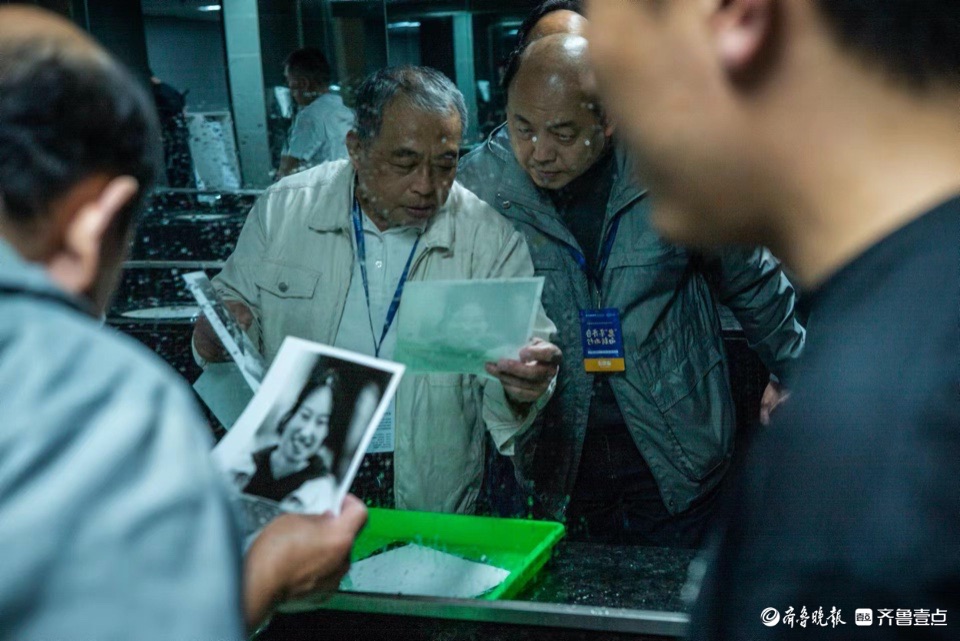 悦驾乐拍|胶片暗房无人机，车展还能这么“玩”？