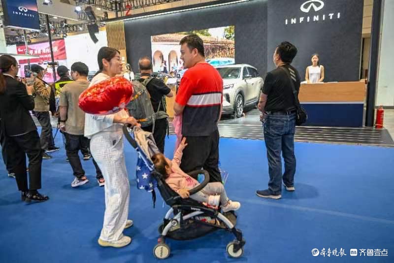 悦驾乐拍|全家总动员，携家带口来看车