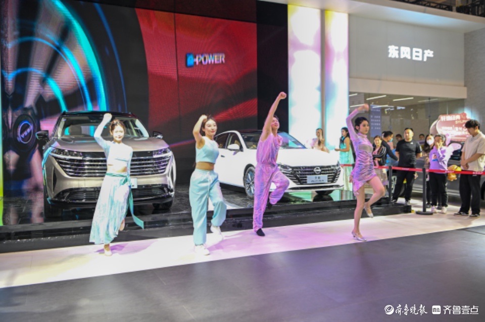悦驾乐拍|轻歌曼舞惊艳车展