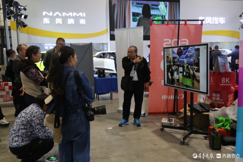 悦驾乐拍|长枪短炮齐上阵，聚焦车展拍大片