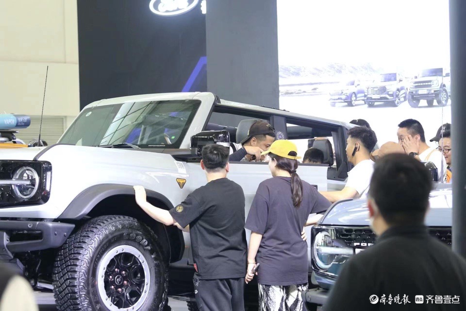 悦驾乐拍|周末的齐鲁国际车展，人潮涌动精彩纷呈