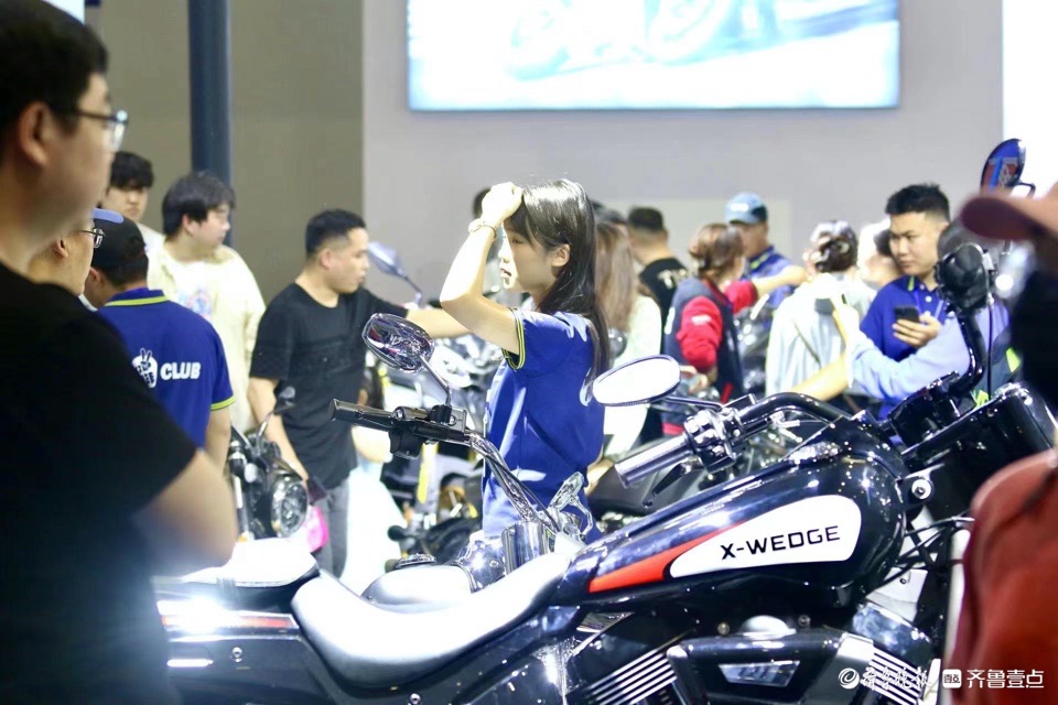 悦驾乐拍|周末的齐鲁国际车展，人潮涌动精彩纷呈