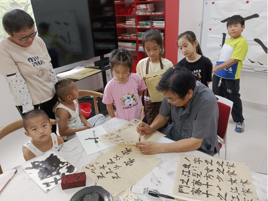 四个100|链接多方资源，希望美术小屋为困境儿童打造美育空间