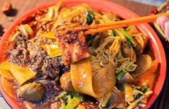 “网红城市”何以频频出圈：热于线上源自线下