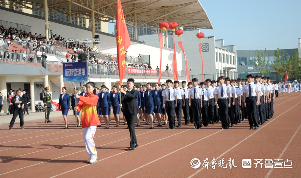 菏泽职业学院王朝景图片