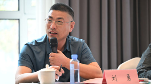 圆桌分享会刘勇:发散读城思维,让文学走进基层