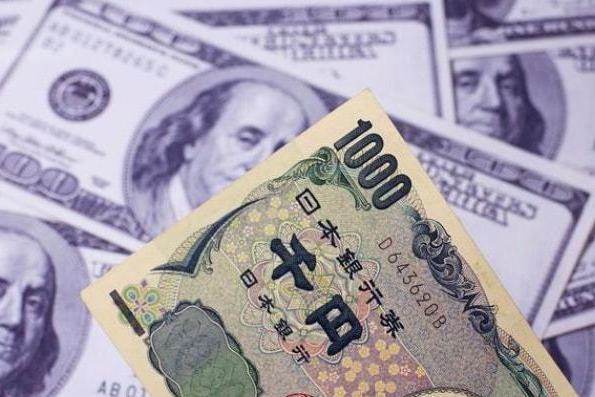 日元对美元汇率一度跌破158，再创34年来新低