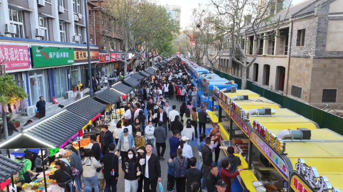 果然视频 | 威海东城路夜市开启，现场热闹非凡人流如织