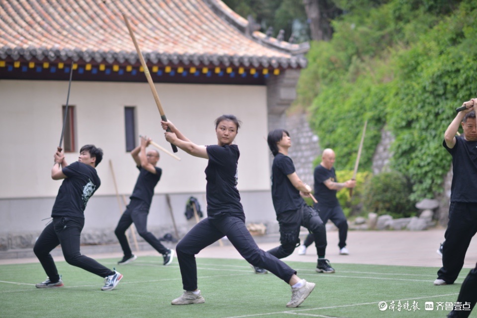 最美身影 | 五一假期泉城论剑