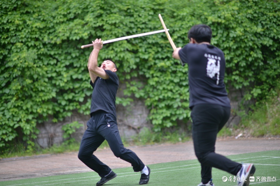 最美身影 | 五一假期泉城论剑