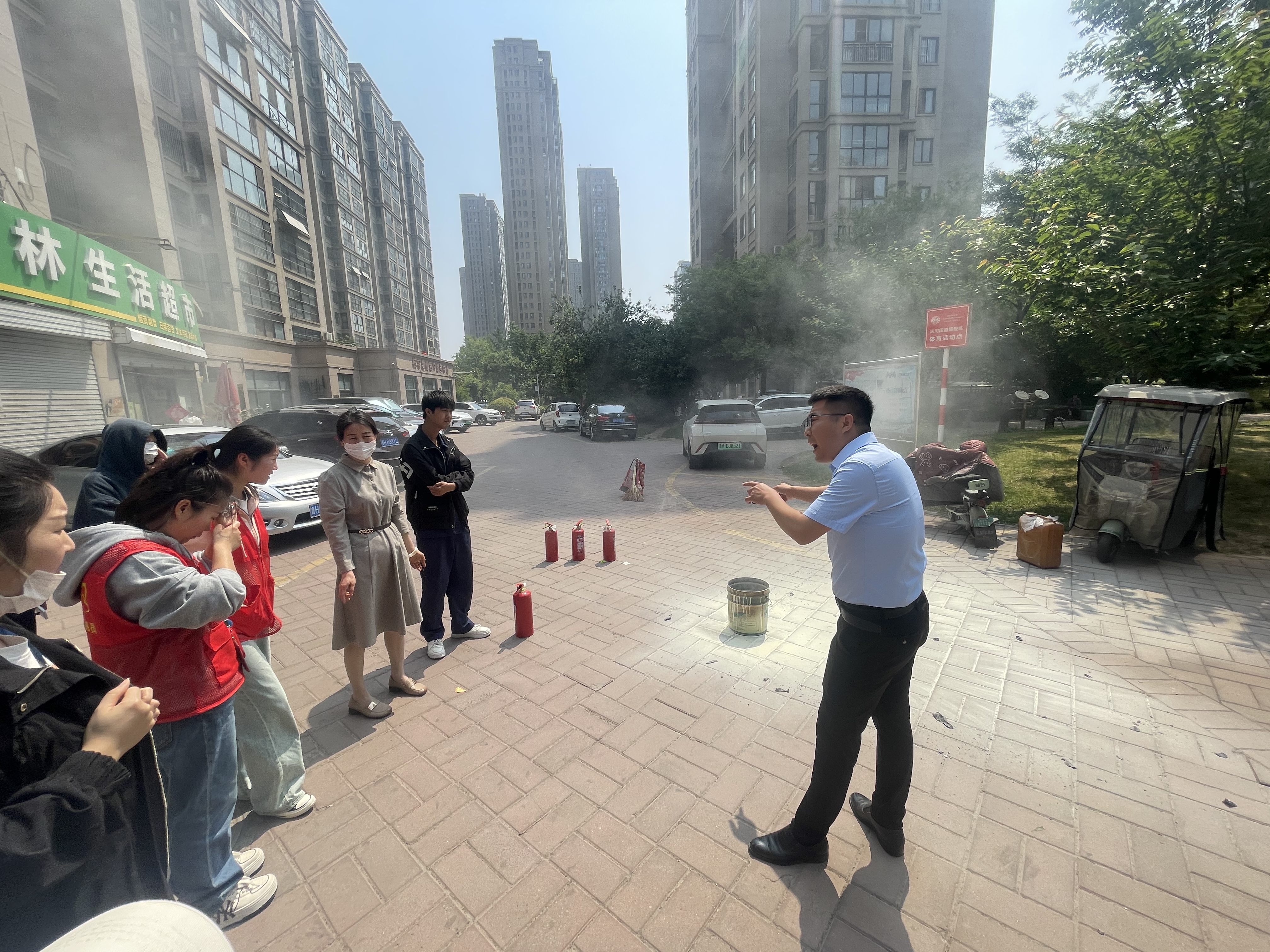 洸河街道新苑社区开展消防安全知识暨消防演练活动-齐鲁晚报网