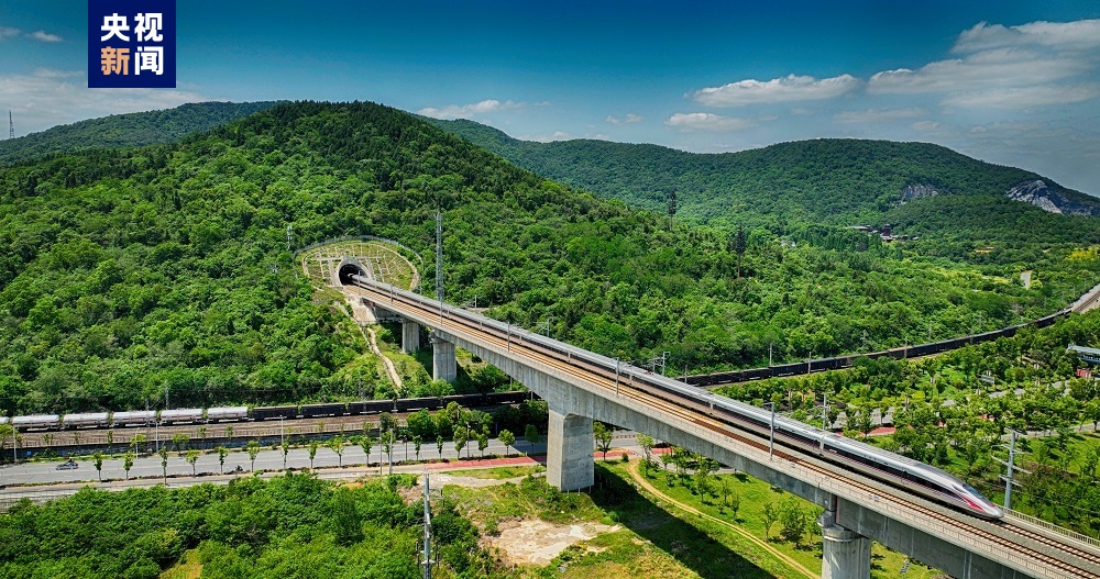 6月15日起,京广高铁武广段复兴号列车按时速350公里运行