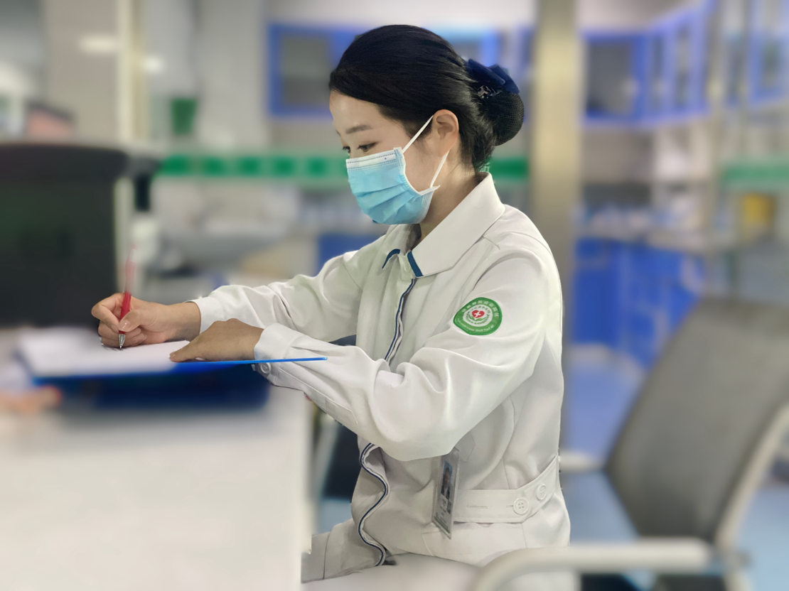 梁山县中医院护士李瑞青:四载芳华,用爱绽放