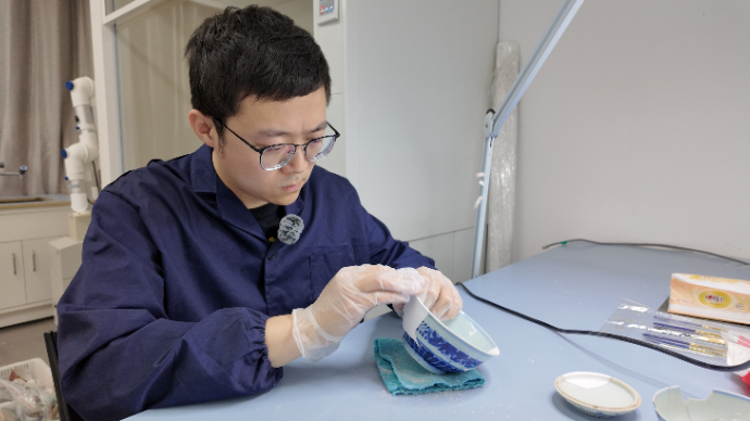 果然视频|济宁市博物馆文物修复师白子光：匠心独运护“历史”