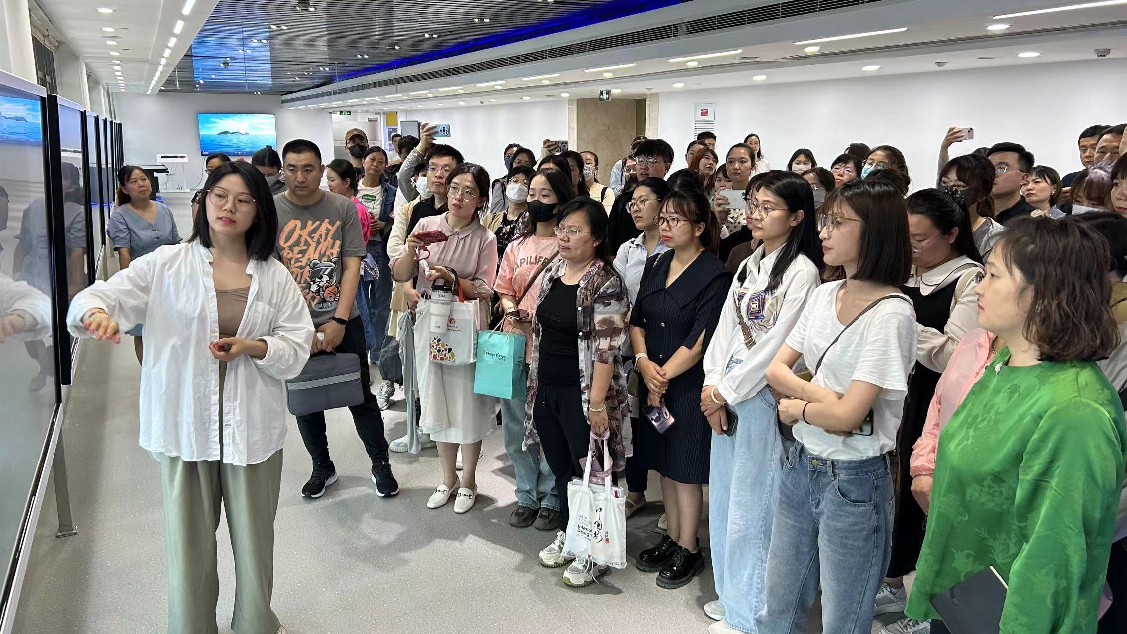 集中"充电"!济南市历下区教体局联合齐鲁晚报开展新闻培训-齐鲁晚报网