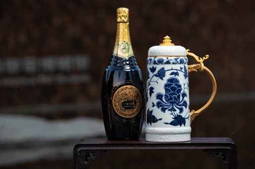 啤酒携手艺术,青啤博物馆与景德镇中国陶瓷博物馆达成战略合作