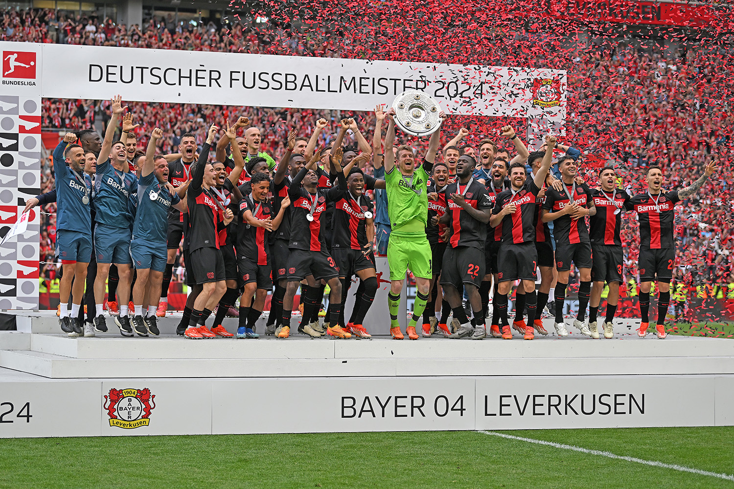 热闻|亚特兰大欧联杯夺冠,勒沃库森51场不败被终结,欧洲顶级联赛球队