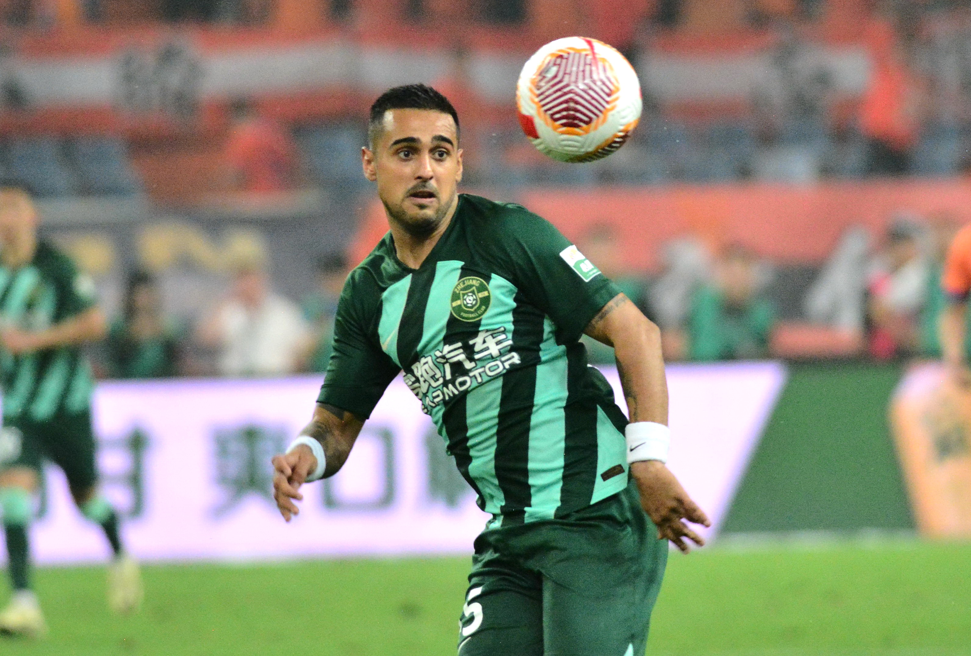 图集|泰山vs浙江,泰山队租借球员莱昂纳多表现出色