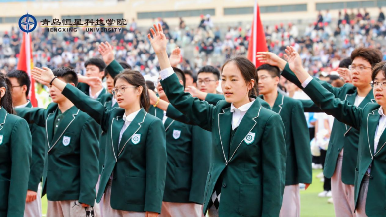 青岛恒星科技学院女生图片