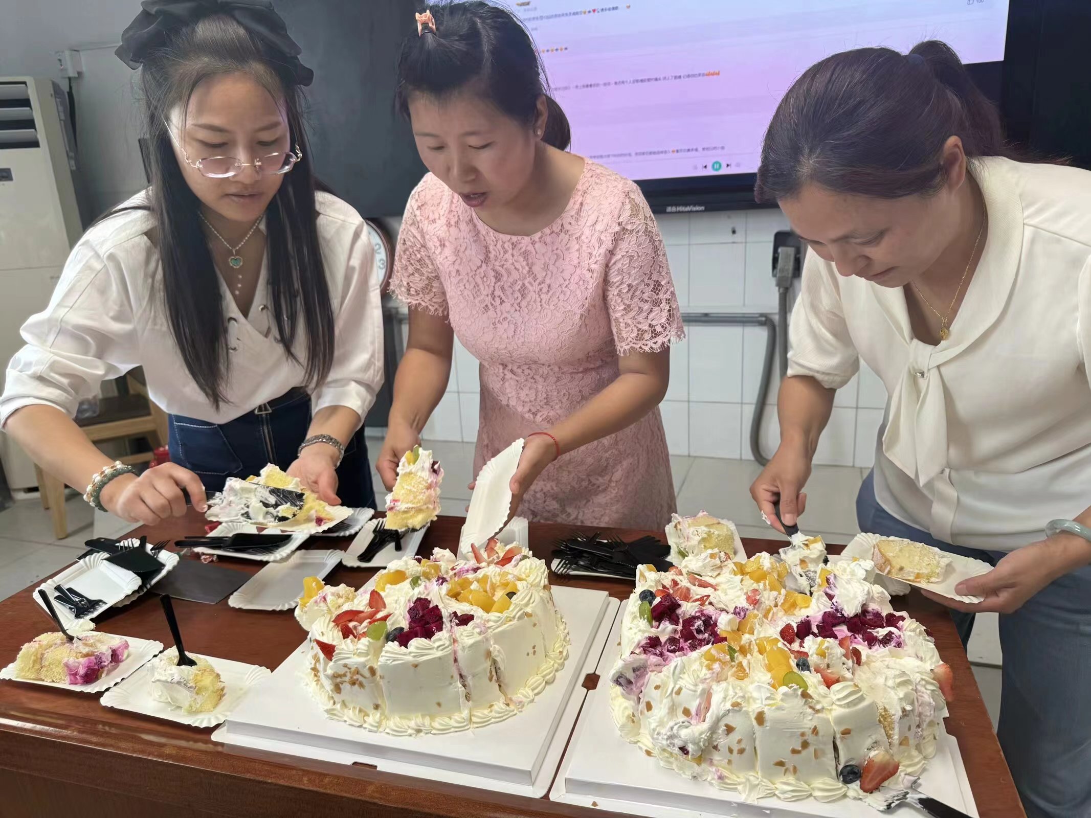 小学班级美食节主持稿图片