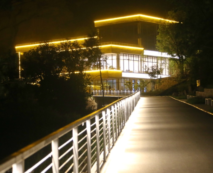 "奔赴山海·秦皇岛之约"媒体行走进祖山天女小镇