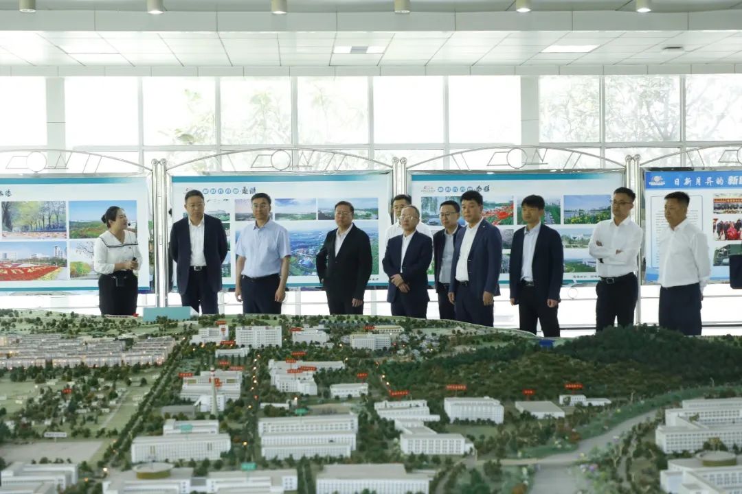 鲁南制药集团与延边大学举行战略合作捐赠签约仪式