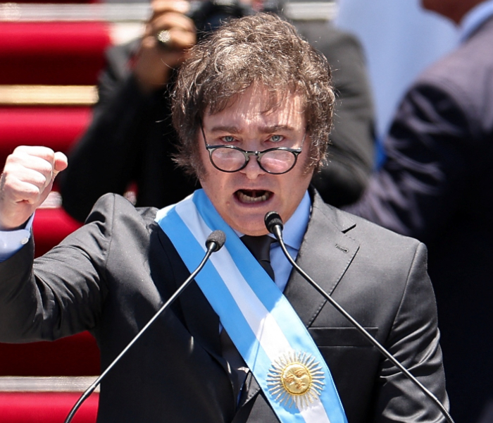 6月10日是阿根廷总统米莱上任满半年的日子。自去年12月米莱上台以来，阿根廷新政府推出一系列旨在挽救经济的“休克疗法”改革措施，承受了重大压力；在外交上也特立独行，与域内外多国交恶。半年来，阿根廷改革效果如何，米莱的路未来要怎么走下去？