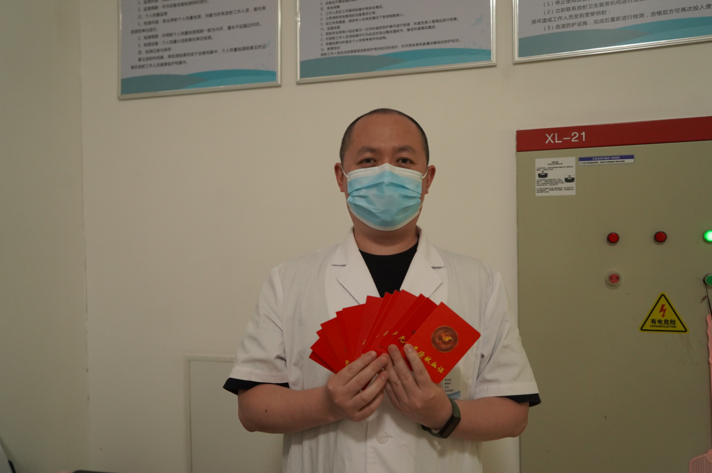 聚焦世界献血者日丨无偿献血15次，他想为孩子做个好榜样