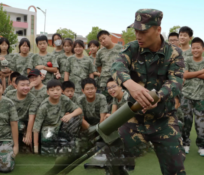出发吧！ 齐鲁晚报暑假研学夏令营现已开启招募！这个夏天，让我们一起踏上知识的海洋，探索未知的世界，体验成长的快乐！
报名方式：15065312709 郭老师 
                  15153628663 崔老师
                  15314113982延老师
报名地点：
济南市历下区泺源大街大众传媒大厦 齐鲁晚报
         