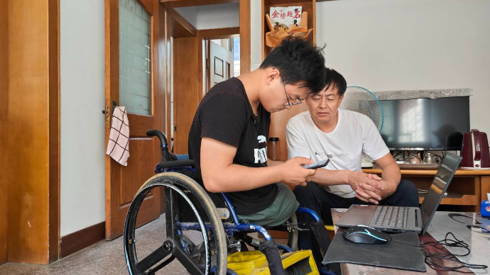 果然视频丨总分562分！青岛“轮椅男孩”高考取得佳绩