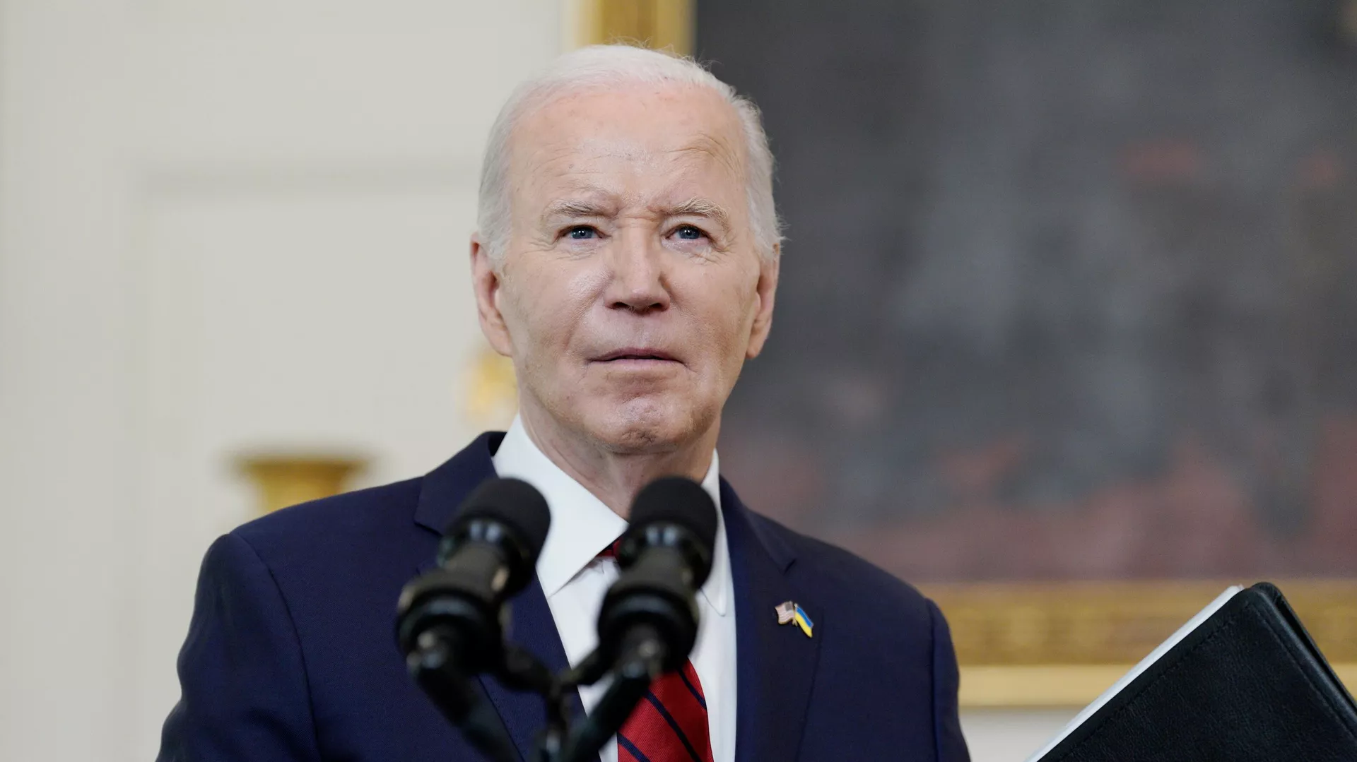 拜登致信国会民主党领袖:不会退出大选