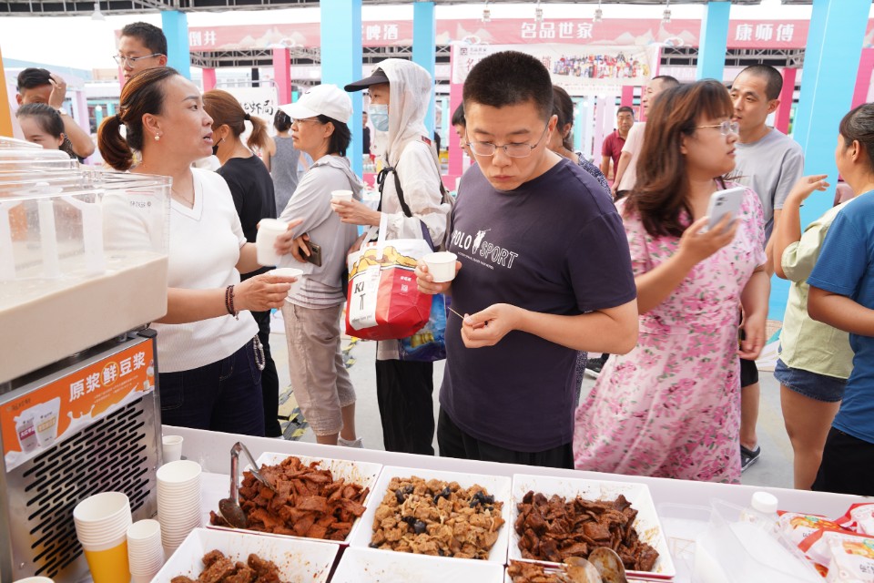 2024齐鲁美食节：市民舌尖上的盛宴，心满意足的美食之旅