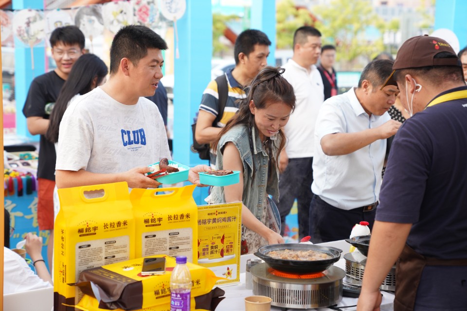 2024齐鲁美食节：市民舌尖上的盛宴，心满意足的美食之旅
