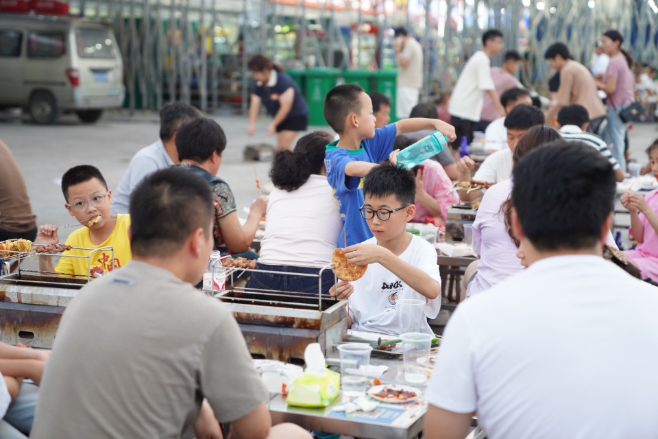 2024齐鲁美食节：市民舌尖上的盛宴，心满意足的美食之旅