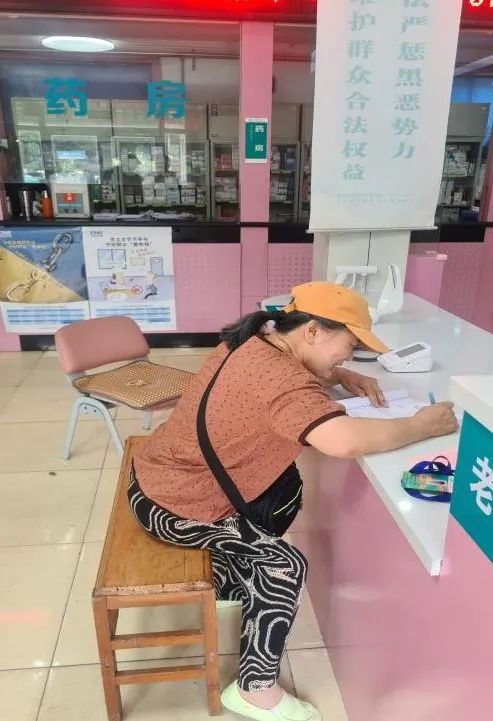 關于回龍觀醫院24小時專業跑腿服務	陪診跑腿服務全程陪同號販子電話,省時省力省心的信息