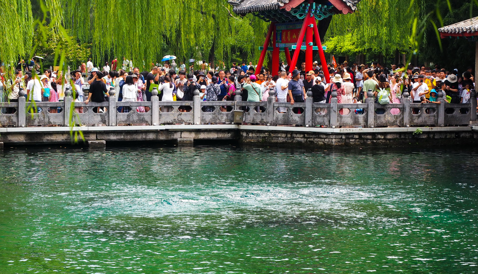 济南趵突泉正式回升至"趵突腾空"高度